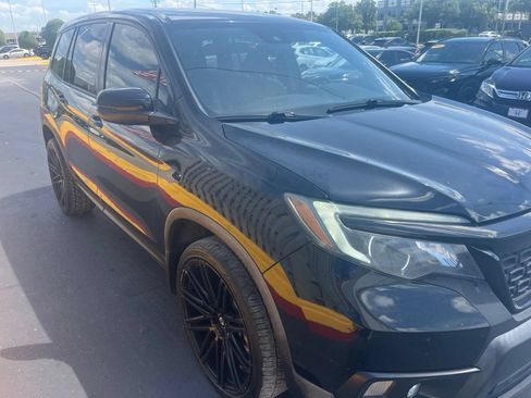 Used 2019 Honda Passport Sport image 3