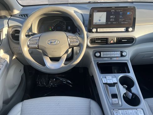 Used 2021 Hyundai Kona Ultimate w/ Cargo Package FWD image 16