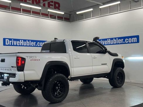Used 2022 Toyota Tacoma TRD Pro AWD/4WD image 8