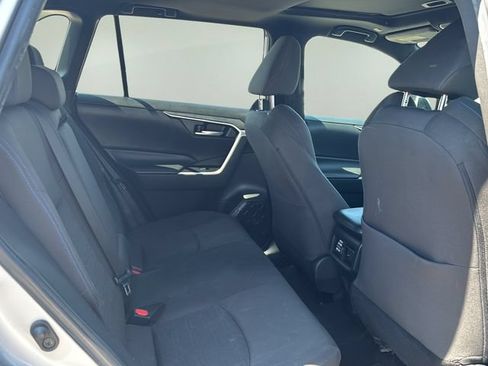 Used 2023 Toyota RAV4 SE w/ Convenience Package AWD/4WD image 12