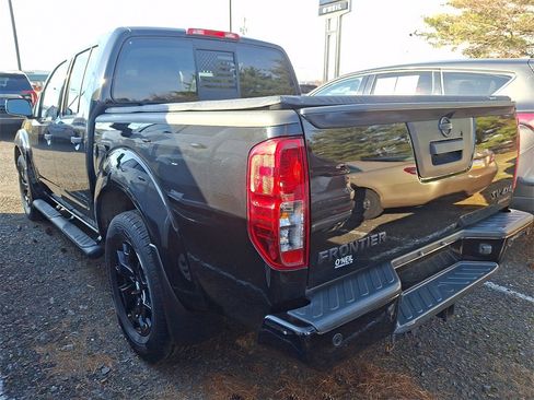 Used 2021 Nissan Frontier SV w/ Midnight Edition Floor Mats image 4
