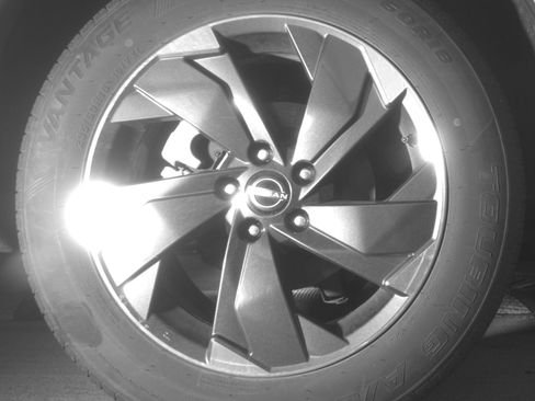 Used 2025 Nissan Rogue SV AWD/4WD image 15