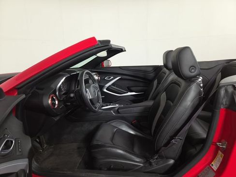 Used 2017 Chevrolet Camaro LT RWD image 13