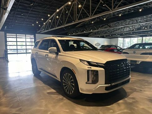 Used 2024 Hyundai Palisade Calligraphy AWD/4WD image 7