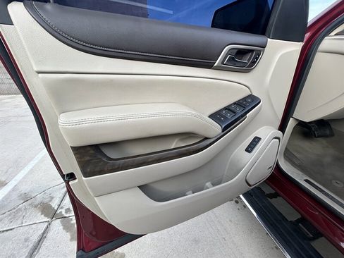 Used 2018 GMC Yukon Denali w/ Denali Ultimate Package image 32