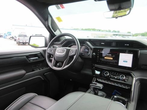Certified 2025 GMC Sierra 1500 AT4X w/ AT4X AEV Edition AWD/4WD image 31