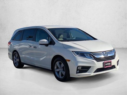 Used 2018 Honda Odyssey EX image 3