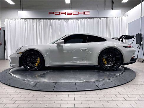 Used 2022 Porsche 911 GT3 RWD image 2