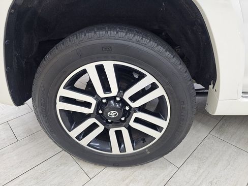 Used 2016 Toyota 4Runner Limited image 40