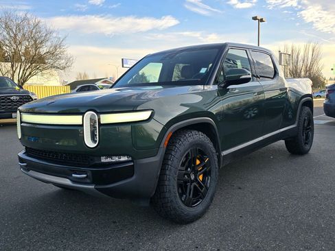 Used 2023 Rivian R1T Adventure image 7