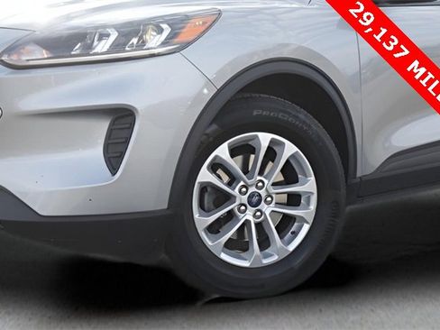 Used 2022 Ford Escape SE image 10