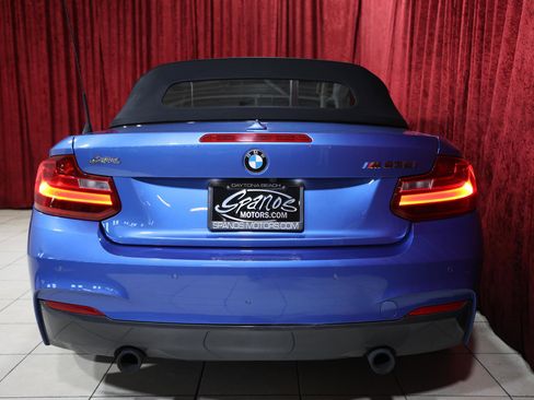 Used 2016 BMW M235i Convertible image 13