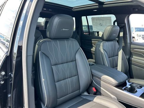 New 2026 Buick Enclave Avenir AWD/4WD image 40