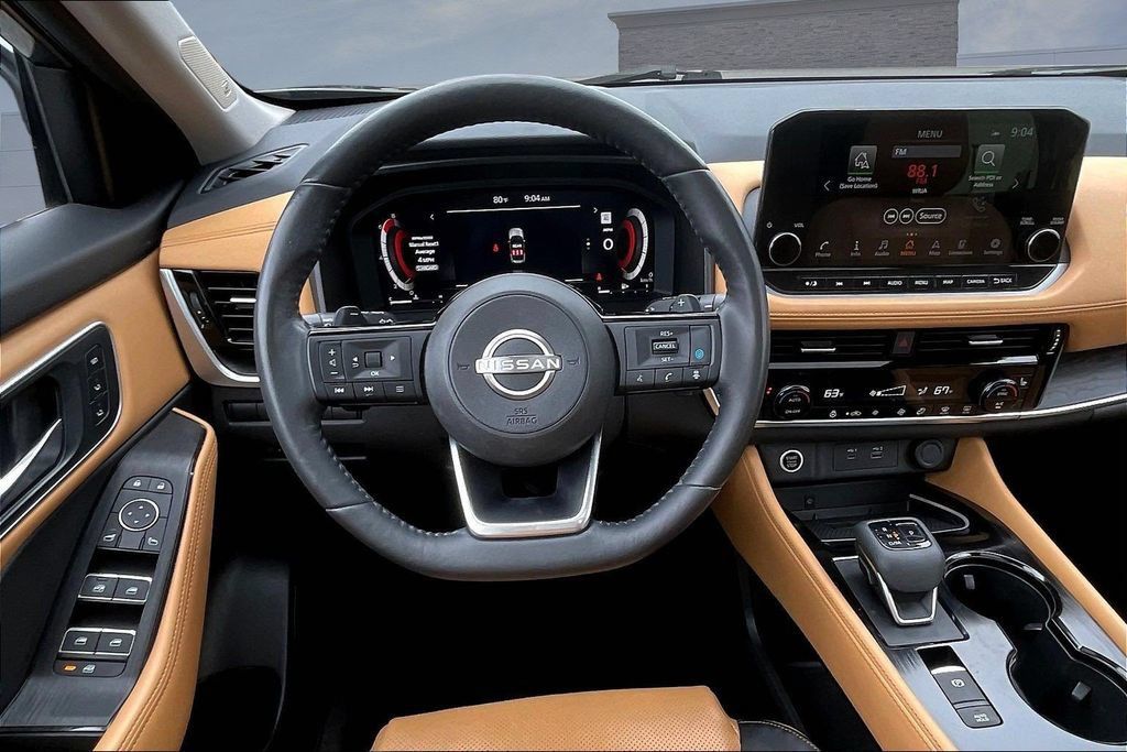 Used 2023 Nissan Rogue Platinum FWD image 8