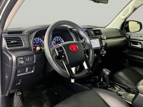Used 2019 Toyota 4Runner TRD Off-Road Premium AWD/4WD image 17