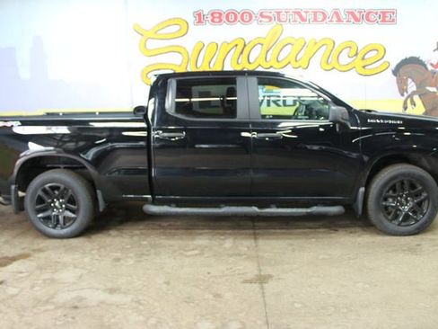 Used 2023 Chevrolet Silverado 1500 Custom AWD/4WD image 1