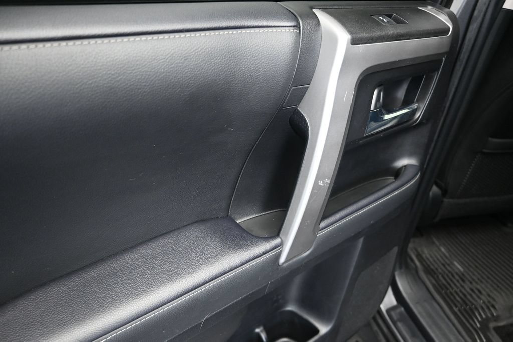 Used 2021 Toyota 4Runner SR5 Premium w/ Moonroof Package RWD image 15