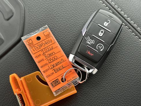 New 2026 RAM 2500 Laramie AWD/4WD image 3