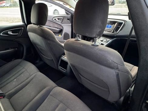 Used 2015 Chrysler 200 Limited w/ Convenience Group image 13