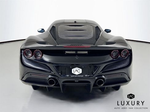 Used 2020 Ferrari F8 Tributo image 7