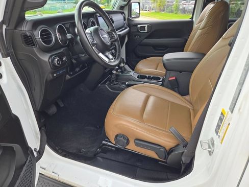 Used 2023 Jeep Wrangler Unlimited Sahara w/ Cold Weather Group AWD/4WD image 22