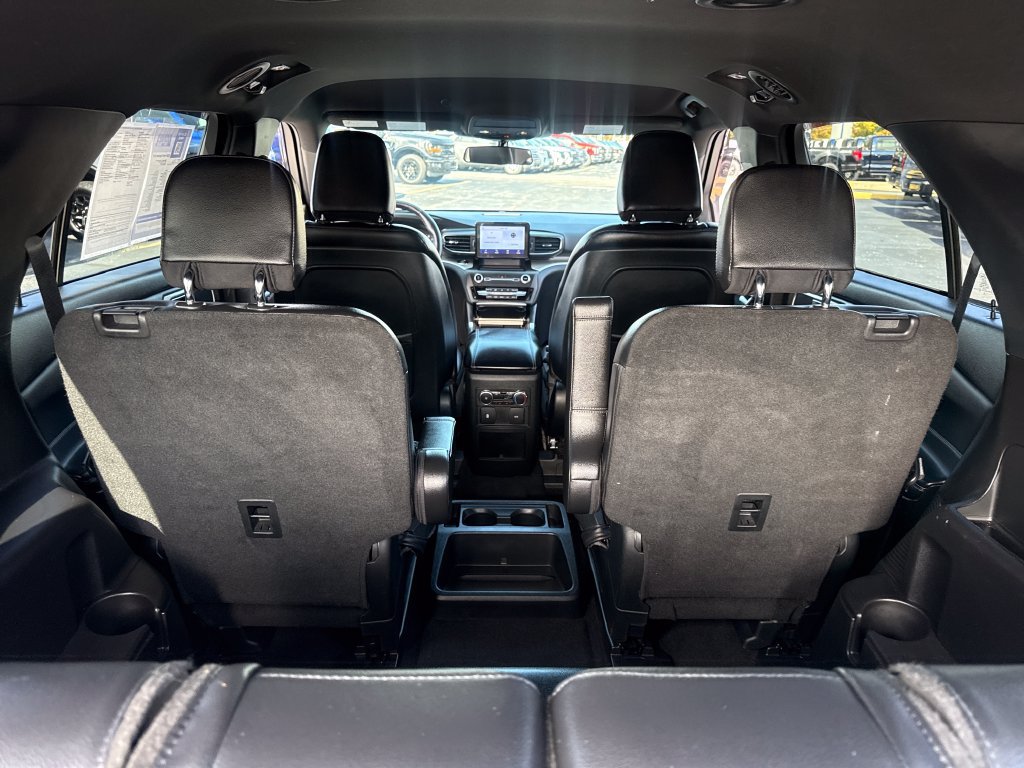 Used 2020 Ford Explorer XLT w/ Equipment Group 202A AWD/4WD image 14