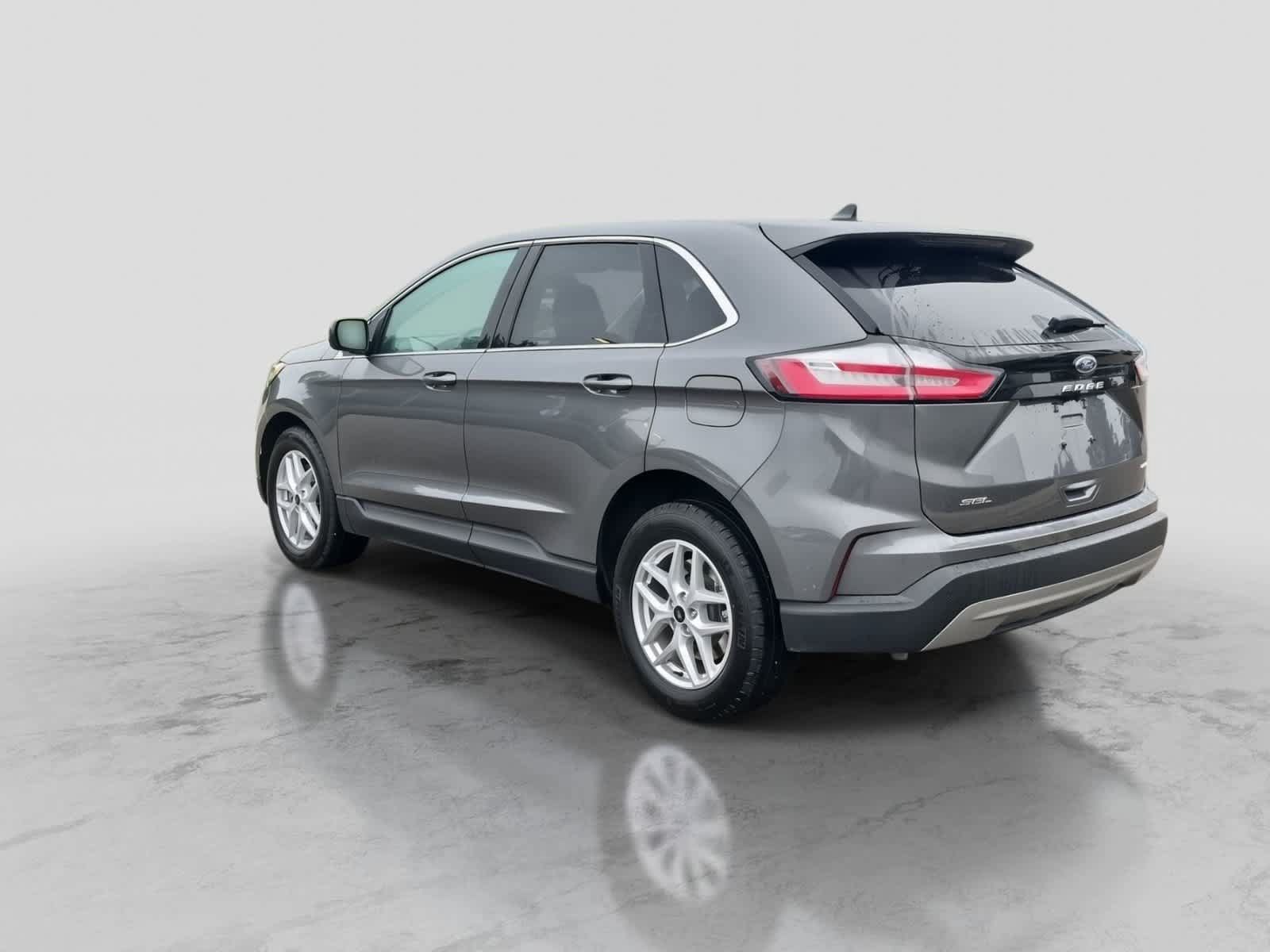 Used 2024 Ford Edge SEL w/ Convenience Package AWD/4WD image 6