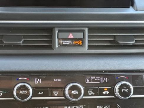 New 2025 Honda Pilot Touring image 25