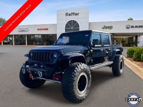 Certified 2022 Jeep Gladiator Mojave AWD/4WD image 2