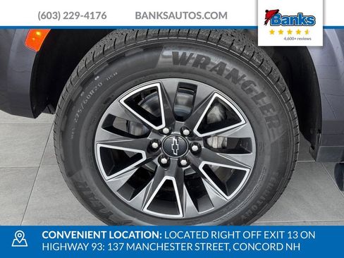 Certified 2024 Chevrolet Suburban Z71 w/ Luxury Package AWD/4WD image 5