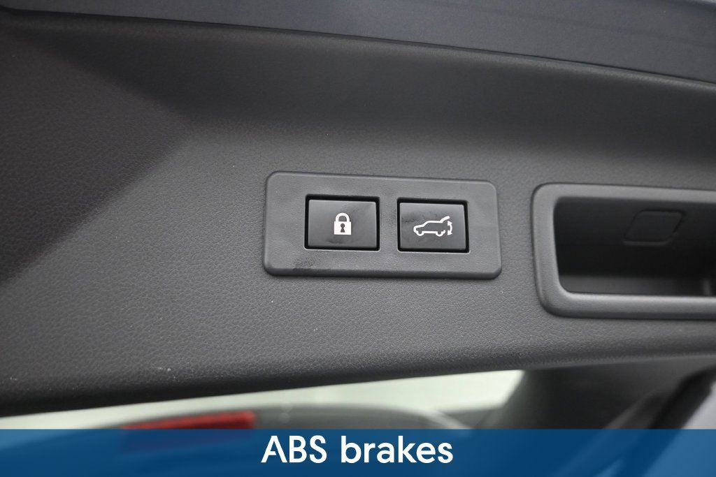 Used 2025 Subaru Forester Limited AWD/4WD image 12