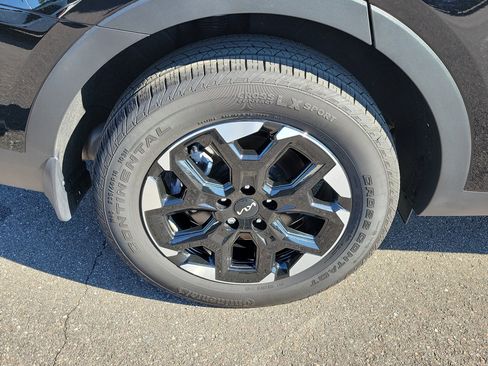 Certified 2025 Kia Sorento S image 39