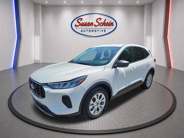 Used 2026 Ford Escape Active FWD image 1