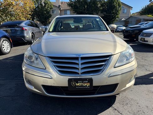 Used 2010 Hyundai Genesis 4.6 w/ Technology Pkg 5 image 2