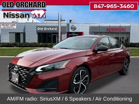 Used 2023 Nissan Altima 2.5 SR image 1