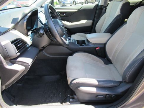 Used 2021 Subaru Outback Premium AWD/4WD image 18
