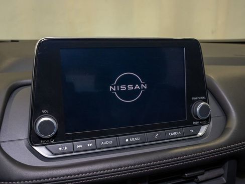 Certified 2025 Nissan Rogue S image 11