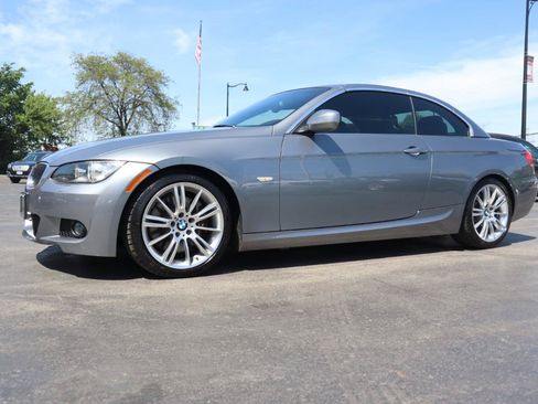 Used 2010 BMW 335i Convertible RWD image 2