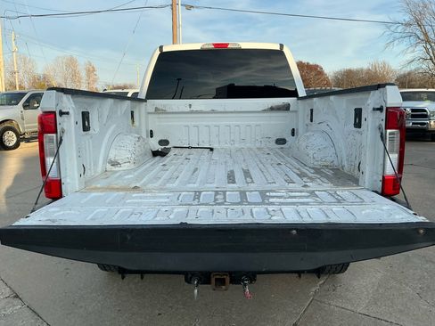 Used 2019 Ford F250 XLT w/ FX4 Off-Road Package image 10