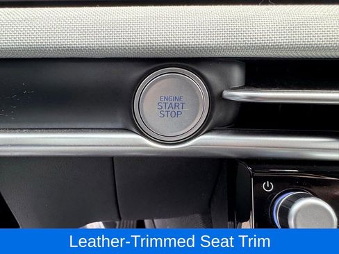Used 2025 Hyundai Santa Cruz Limited AWD/4WD image 27