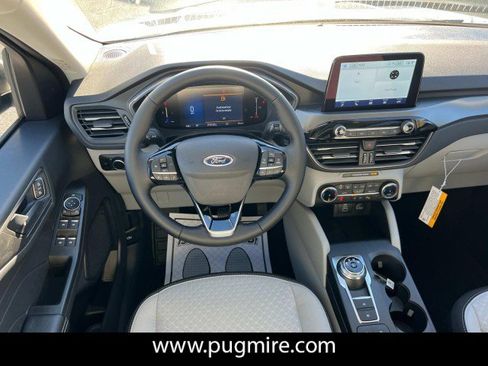 New 2025 Ford Escape Active w/ Cold Weather Package FWD image 15