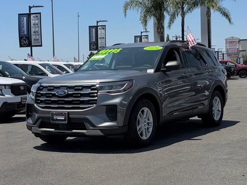 Used 2026 Ford Explorer Active RWD image 5