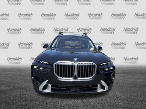 Used 2024 BMW X7 xDrive40i w/ Premium Package AWD/4WD image 3
