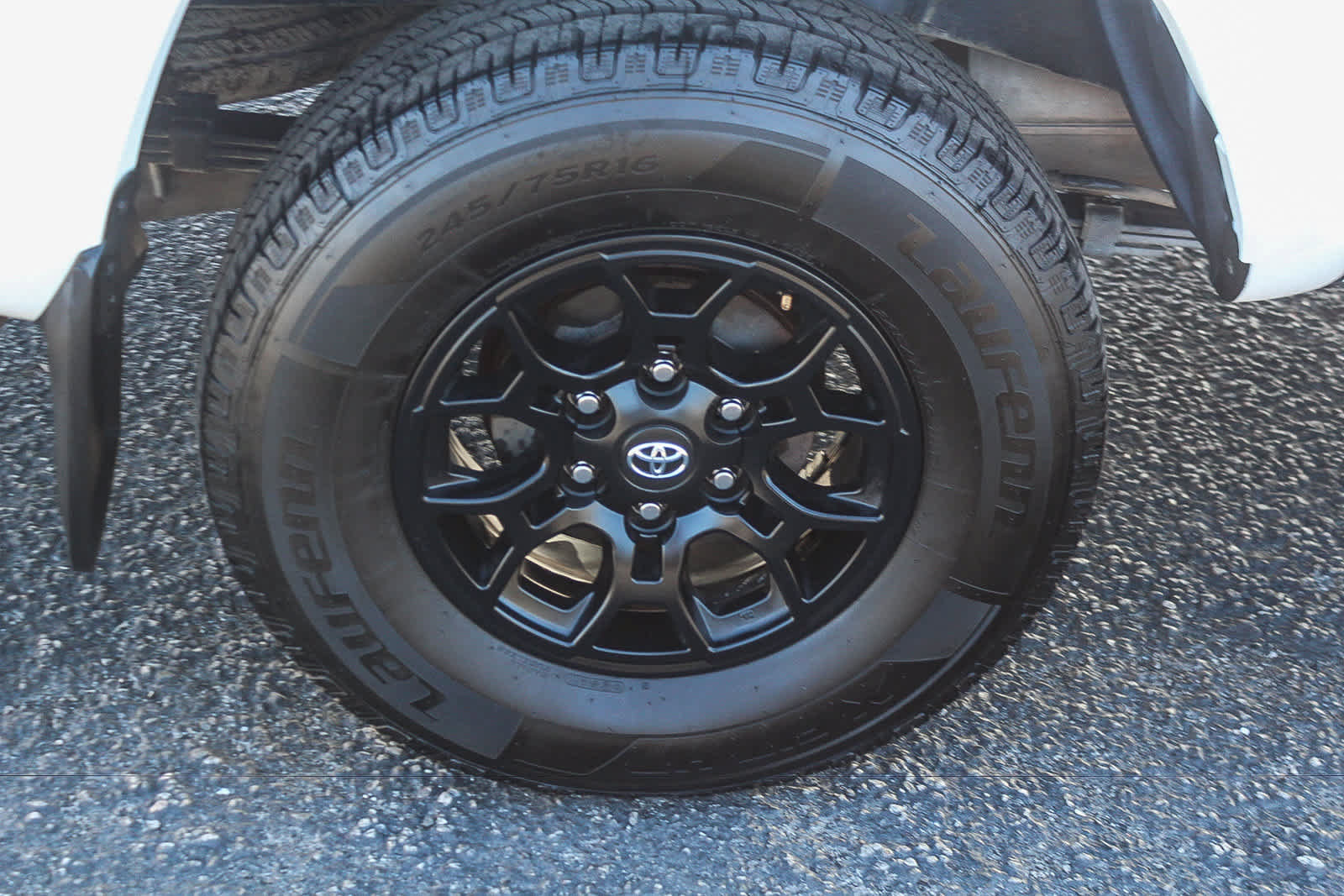 Used 2022 Toyota Tacoma SR5 RWD image 11