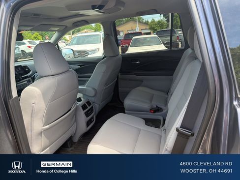 Used 2020 Honda Pilot Touring image 12