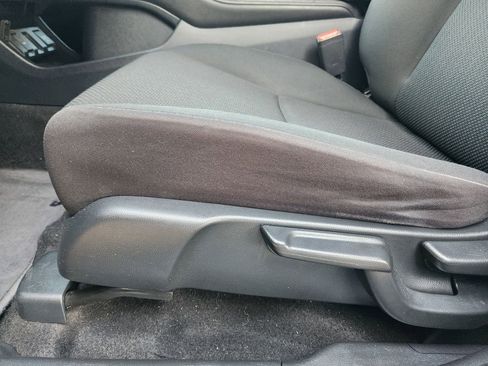 Certified 2018 Honda HR-V LX image 23