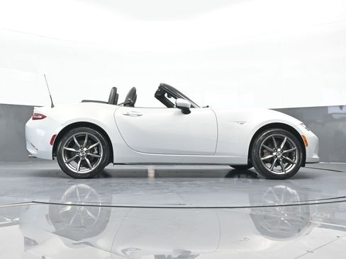 Used 2016 MAZDA MX-5 Miata Grand Touring image 56