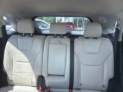 Used 2018 Ford Edge Titanium w/ Technology Package FWD image 13