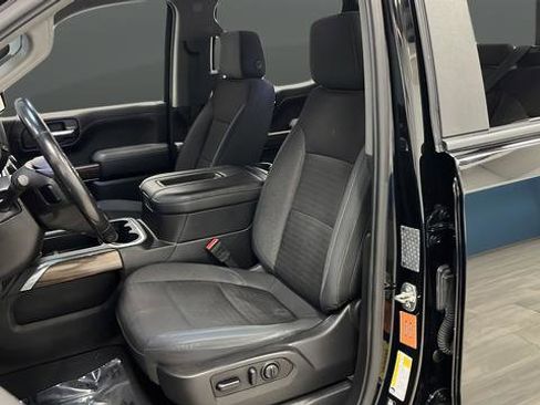Used 2019 Chevrolet Silverado 1500 LT Trail Boss AWD/4WD image 9