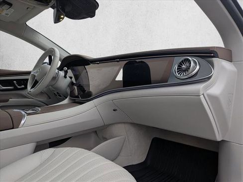 Used 2022 Mercedes-Benz EQS 580 4MATIC Sedan image 21